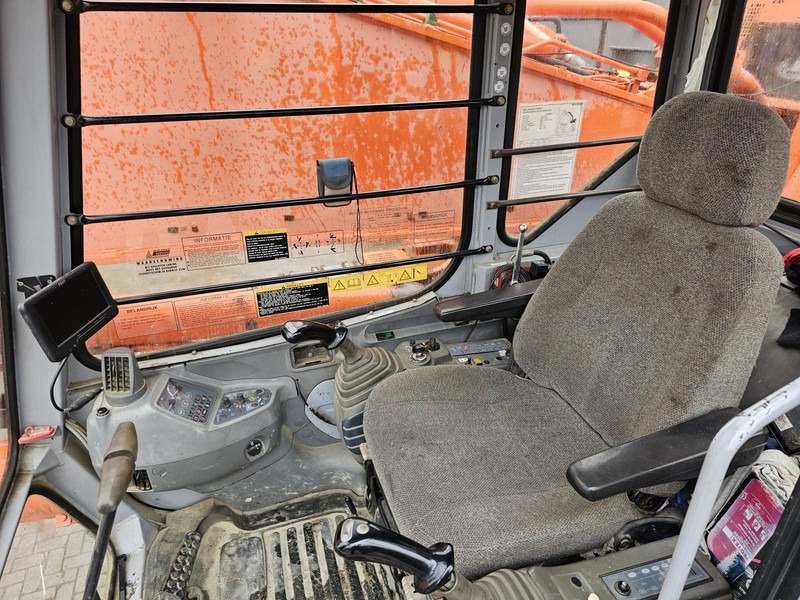 Ekskavator perayap Hitachi EX800H-5: gambar 17 Ekskavator perayap Hitachi EX800H-5: gambar 17