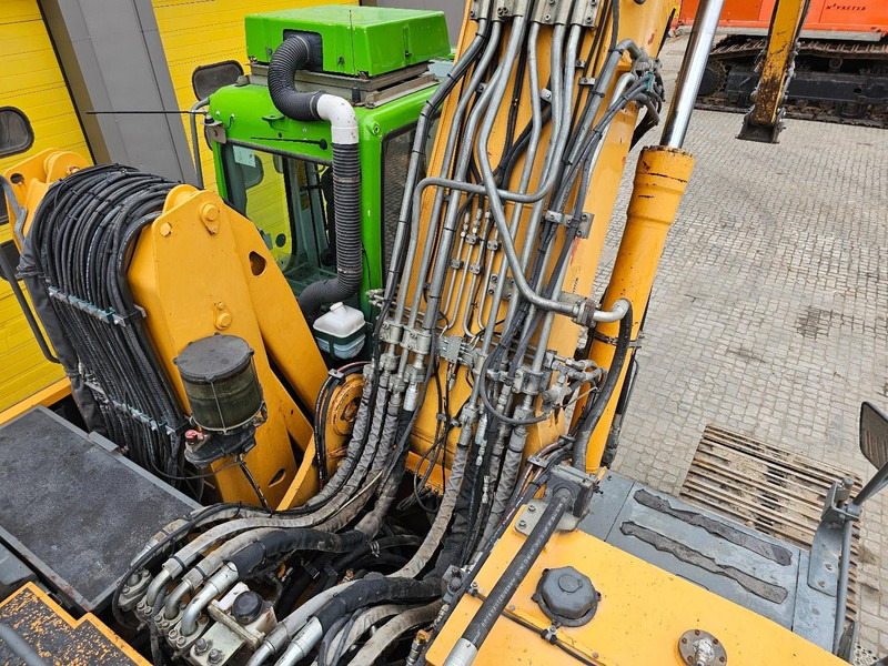 Ekskavator perayap Liebherr R934C: gambar 13 Ekskavator perayap Liebherr R934C: gambar 13