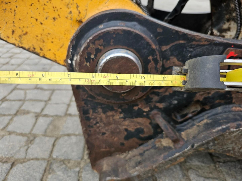 Ekskavator perayap Liebherr R934C: gambar 20 Ekskavator perayap Liebherr R934C: gambar 20