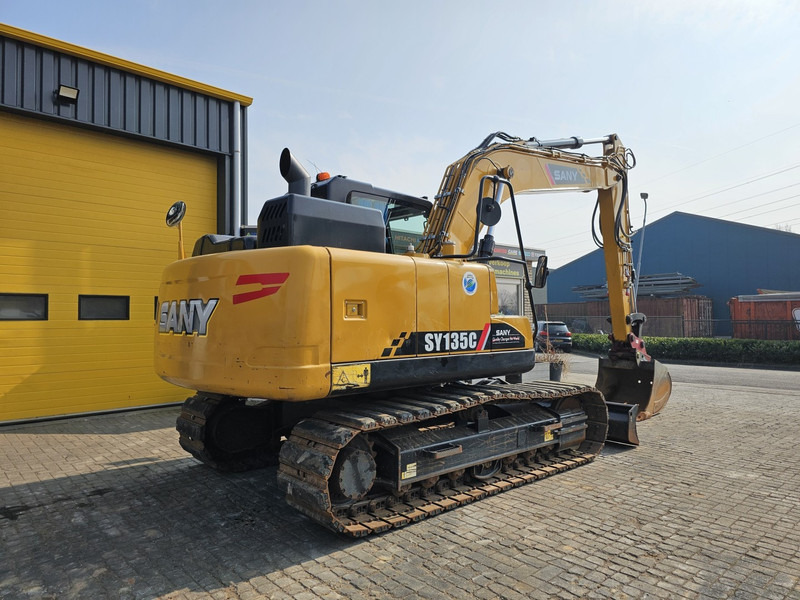 Sany SY135C - Ekskavator perayap: gambar 5 Sany SY135C - Ekskavator perayap: gambar 5