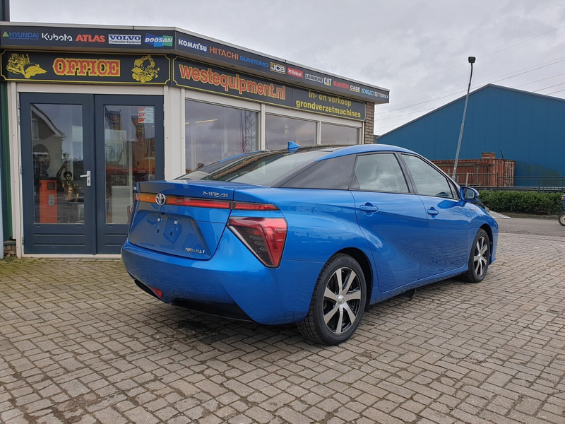 Toyota Mirai - Mobil sedan: gambar 5 Toyota Mirai - Mobil sedan: gambar 5