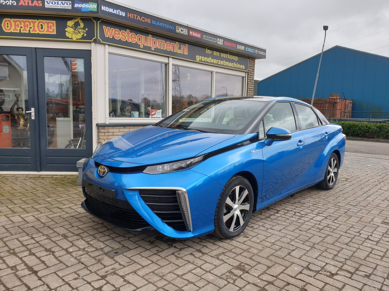 Toyota Mirai - Mobil sedan: gambar 2 Toyota Mirai - Mobil sedan: gambar 2
