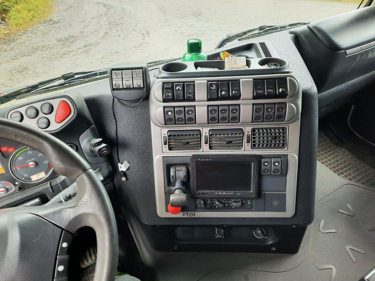 IVECO Stralis 560 - Truk jungkit: gambar 5 IVECO Stralis 560 - Truk jungkit: gambar 5
