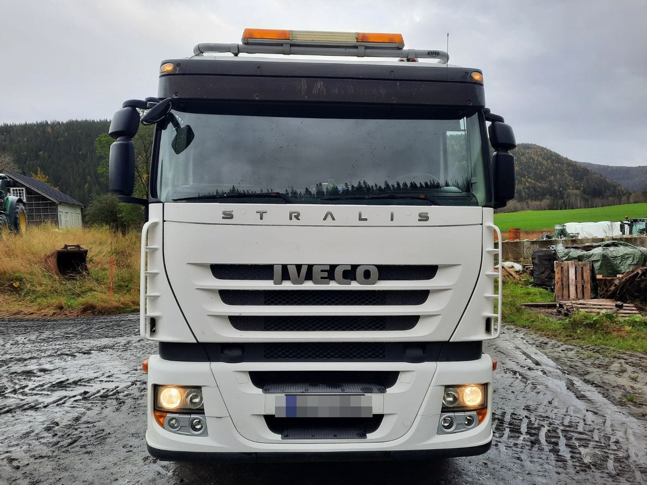 IVECO Stralis 560 - Truk jungkit: gambar 3 IVECO Stralis 560 - Truk jungkit: gambar 3