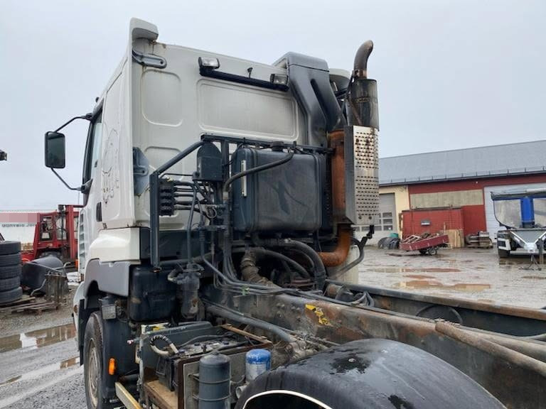 Sisu E18 630 - Truk jungkit: gambar 4 Sisu E18 630 - Truk jungkit: gambar 4