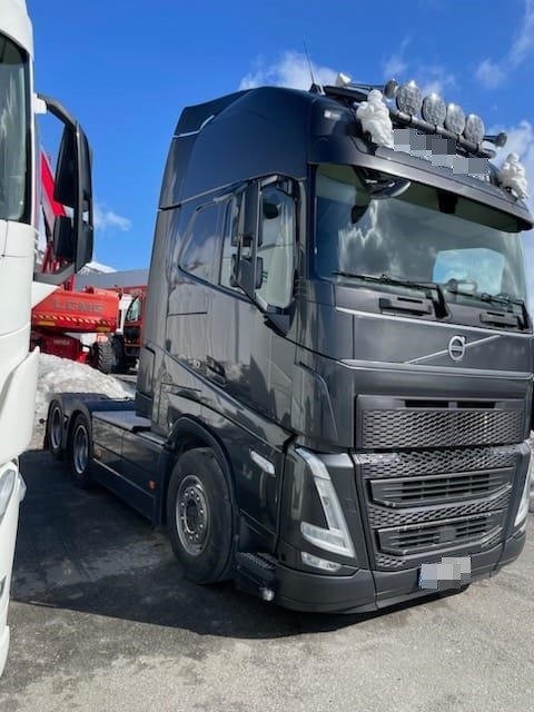 Volvo FH 540 6x2 Retarder New TUV - Tractor head: gambar 2 Volvo FH 540 6x2 Retarder New TUV - Tractor head: gambar 2