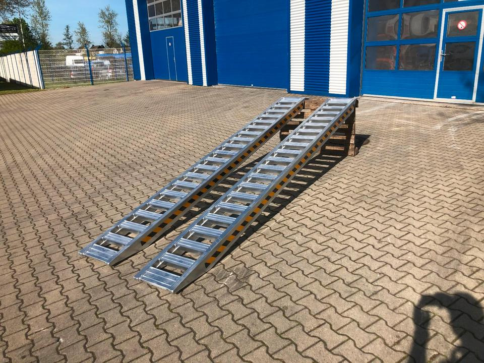 Alurampen Satz 4m 4000KG Minibagger Minilader Quad Auffahrrampe *INKL.19% MWST* - Memuat ramp: gambar 2 Alurampen Satz 4m 4000KG Minibagger Minilader Quad Auffahrrampe *INKL.19% MWST* - Memuat ramp: gambar 2