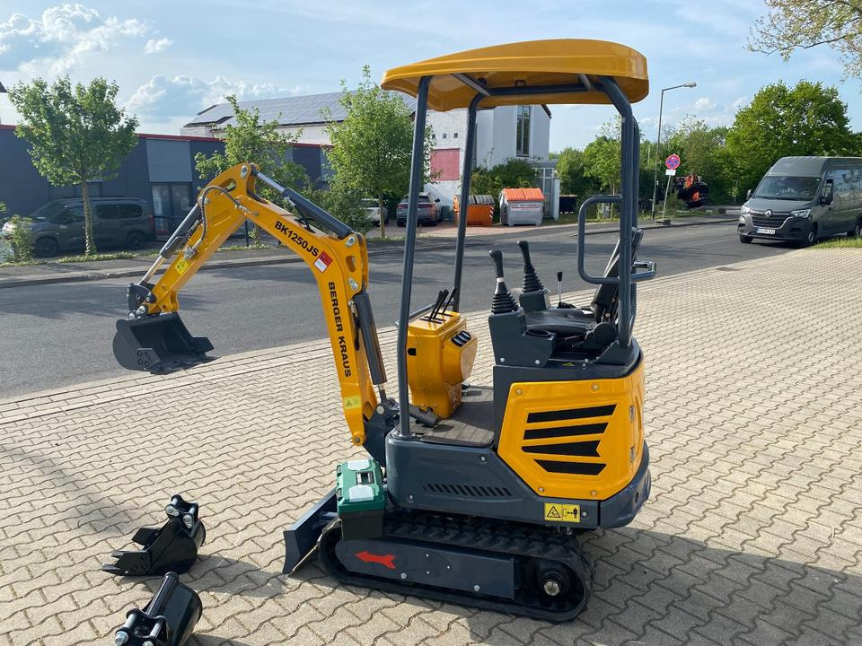 Minibagger BK1250JS + Schaufelpaket *INKL.19% MWST*KUBOTA*BERGER KRAUS*JOYSTICK*SOFORT!* - Ekskavator mini: gambar 3 Minibagger BK1250JS + Schaufelpaket *INKL.19% MWST*KUBOTA*BERGER KRAUS*JOYSTICK*SOFORT!* - Ekskavator mini: gambar 3