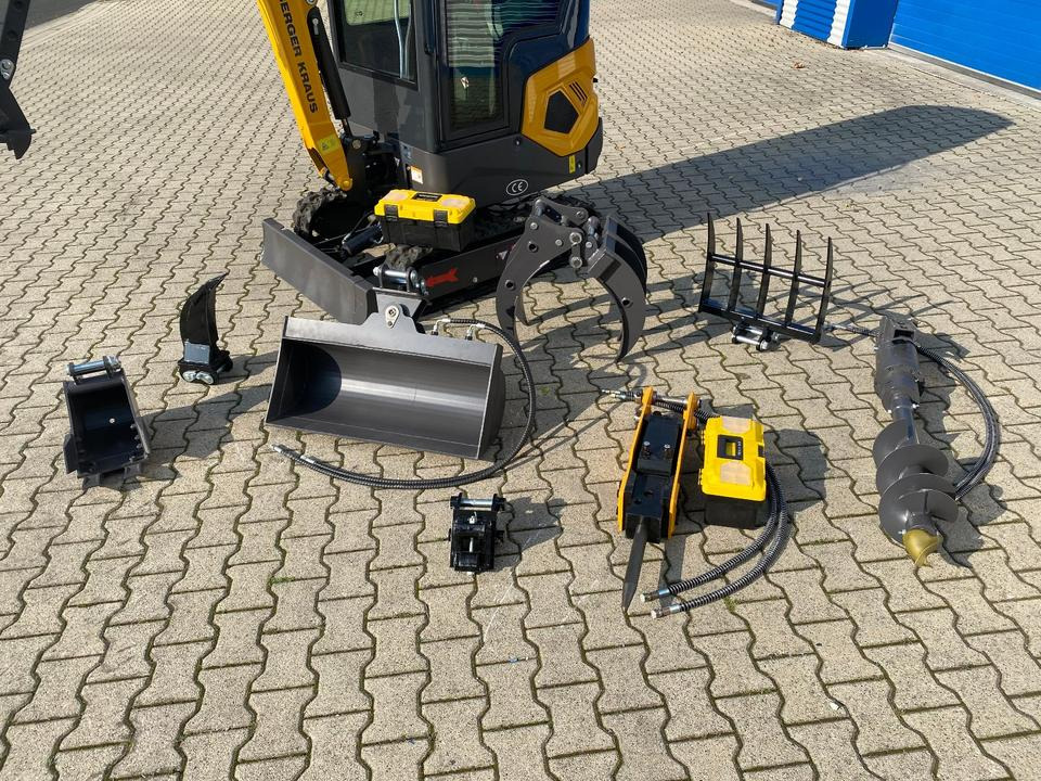 Minibagger BK1250KJSR inkl. großem Zubehörpaket *INKL.19% MWST*BERGER KRAUS*KUBOTA* VERSTELLFAHRWERK*SOFORT!* - Ekskavator mini: gambar 3 Minibagger BK1250KJSR inkl. großem Zubehörpaket *INKL.19% MWST*BERGER KRAUS*KUBOTA* VERSTELLFAHRWERK*SOFORT!* - Ekskavator mini: gambar 3