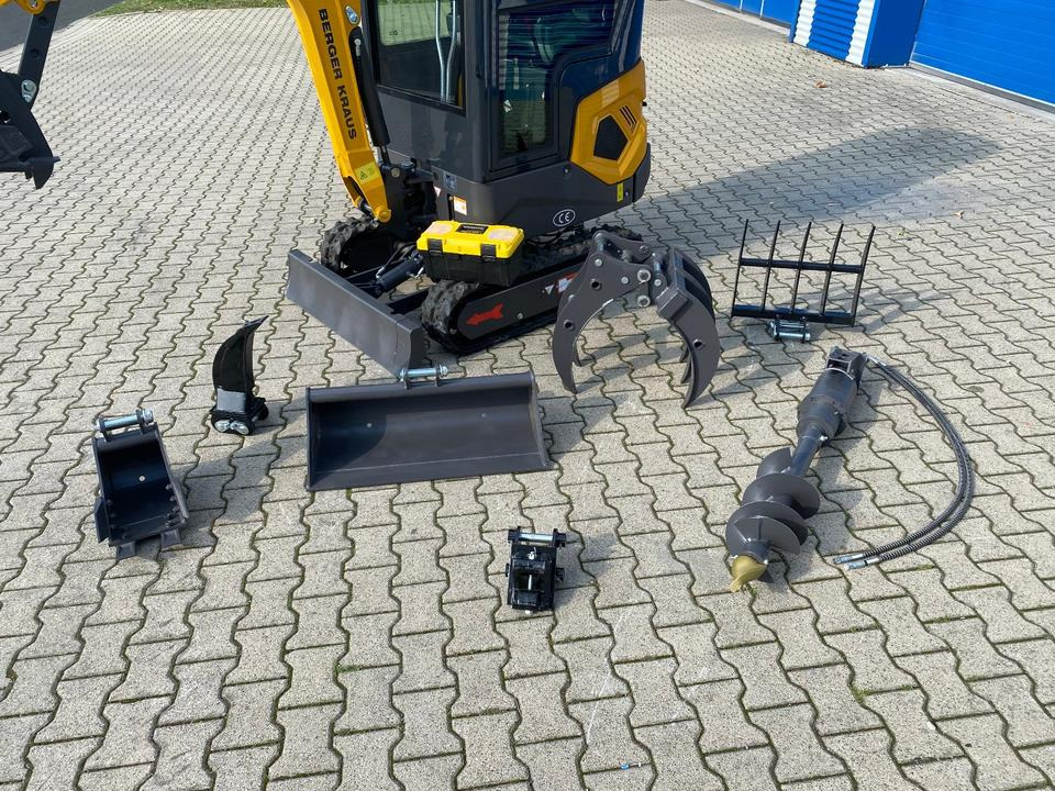 Minibagger BK1250KJSR inkl. kleinem Zubehörpaket *INKL.19% MWST*BERGER KRAUS*KUBOTA* VERSTELLFAHRWERK*SOFORT!* - Ekskavator mini: gambar 3 Minibagger BK1250KJSR inkl. kleinem Zubehörpaket *INKL.19% MWST*BERGER KRAUS*KUBOTA* VERSTELLFAHRWERK*SOFORT!* - Ekskavator mini: gambar 3