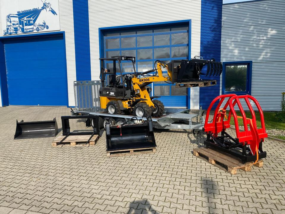 Radlader/Hoflader BK906 inkl. Tieflader und großem Zubehörpaket *INKL.19% MWST*BERGER KRAUS*PERKINS*CE*SOFORT!* - Ekskavator mini, Trailer: gambar 3 Radlader/Hoflader BK906 inkl. Tieflader und großem Zubehörpaket *INKL.19% MWST*BERGER KRAUS*PERKINS*CE*SOFORT!* - Ekskavator mini, Trailer: gambar 3