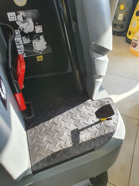 Pengering penggosok KÄRCHER B 140 R Bp + R 90: gambar 12