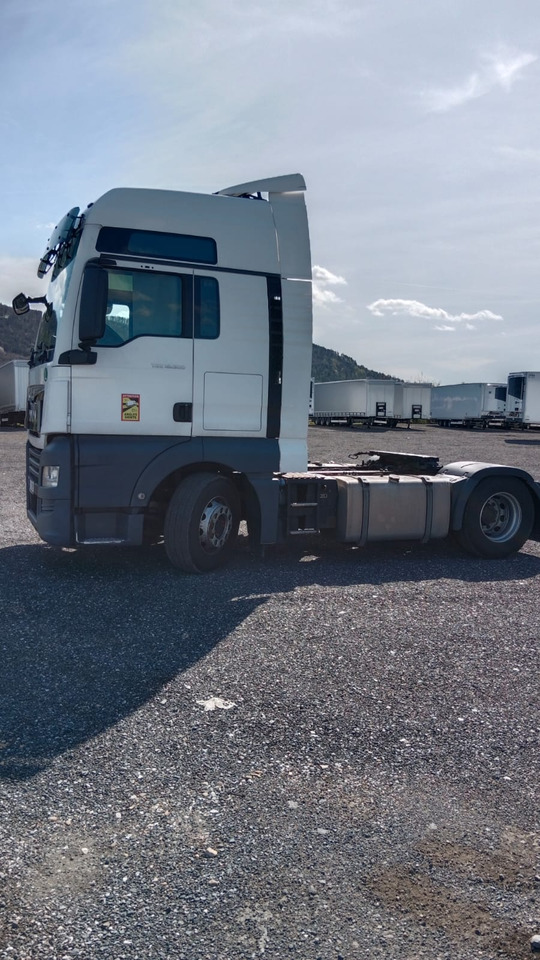 MAN TGX 18.500 4X2 XXL Retarder 2x Tanks Euro 6 - Tractor head: gambar 2 MAN TGX 18.500 4X2 XXL Retarder 2x Tanks Euro 6 - Tractor head: gambar 2