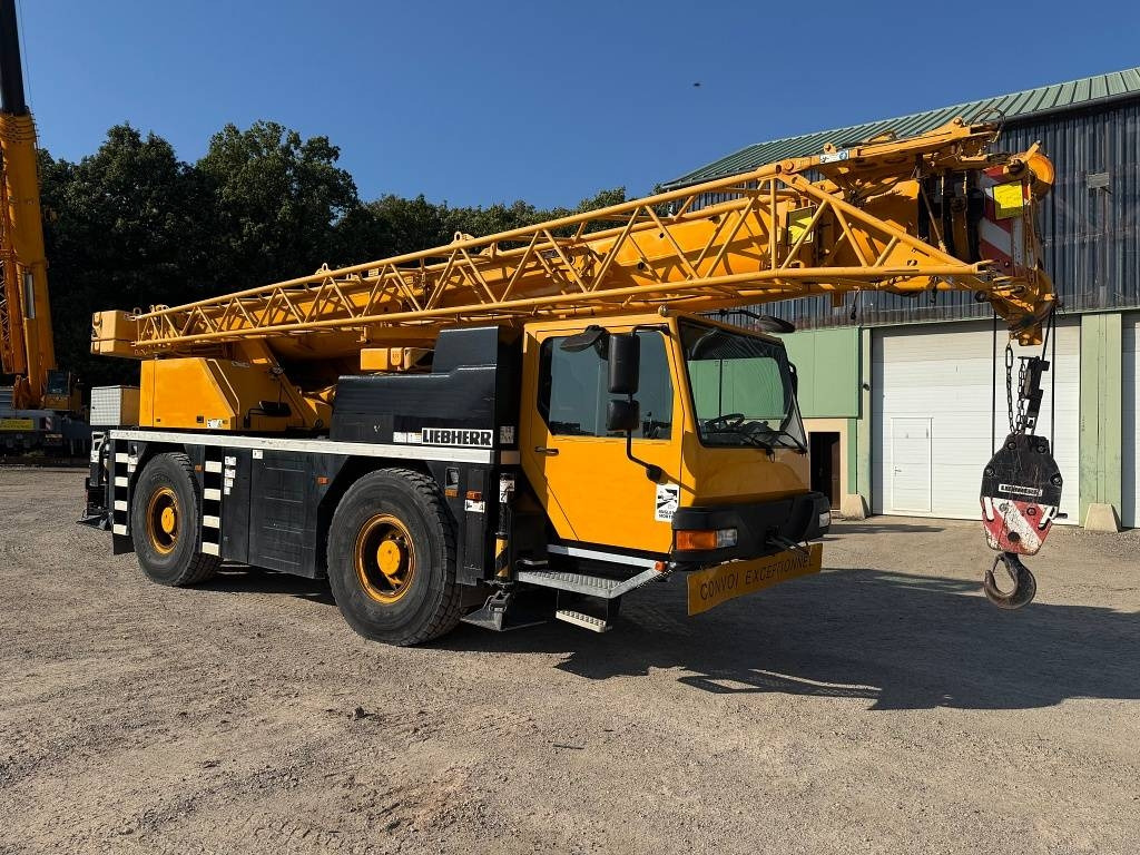Liebherr LTM 1030-2.1 - Derek bergerak: gambar 1 Liebherr LTM 1030-2.1 - Derek bergerak: gambar 1