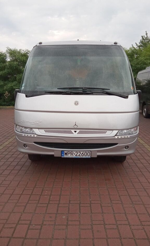Mercedes-Benz MAGO 2 / VARIO / BELUGA / XXL / 34 PLACE - Bus pinggiran kota: gambar 4 Mercedes-Benz MAGO 2 / VARIO / BELUGA / XXL / 34 PLACE - Bus pinggiran kota: gambar 4