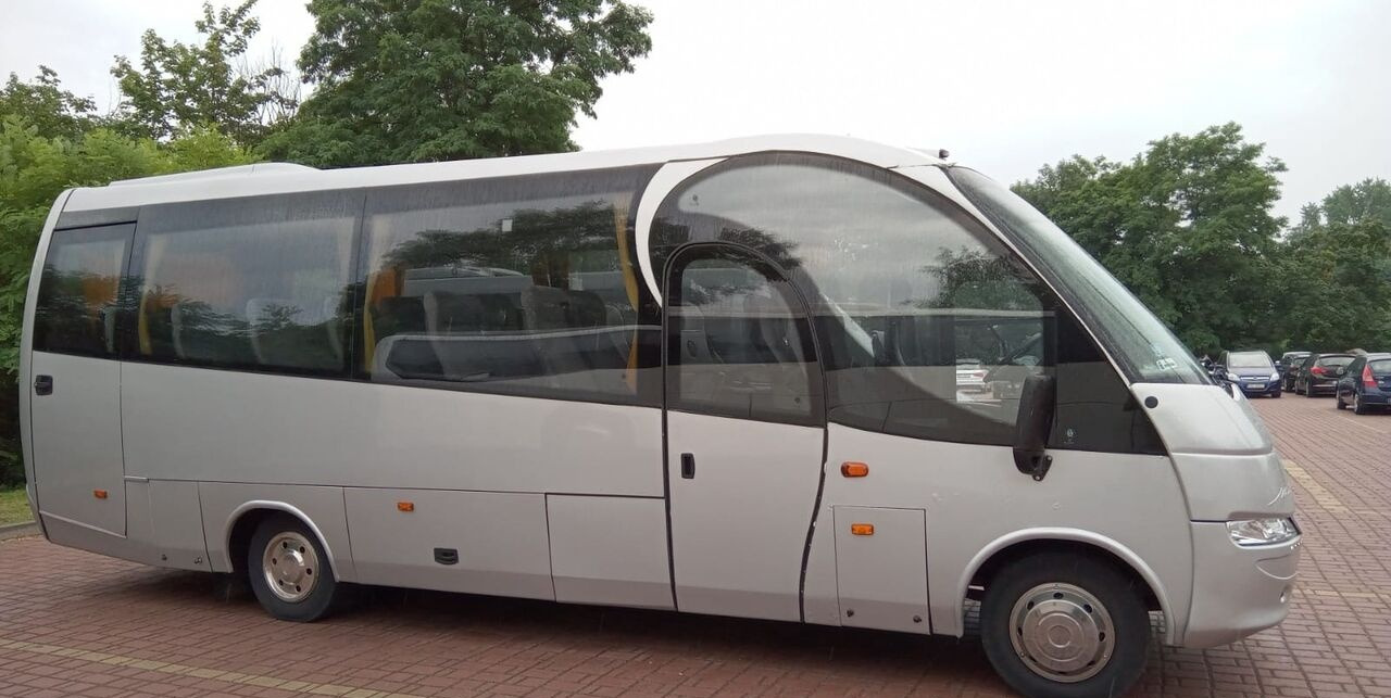 Mercedes-Benz MAGO 2 / VARIO / BELUGA / XXL / 34 PLACE - Bus pinggiran kota: gambar 1 Mercedes-Benz MAGO 2 / VARIO / BELUGA / XXL / 34 PLACE - Bus pinggiran kota: gambar 1