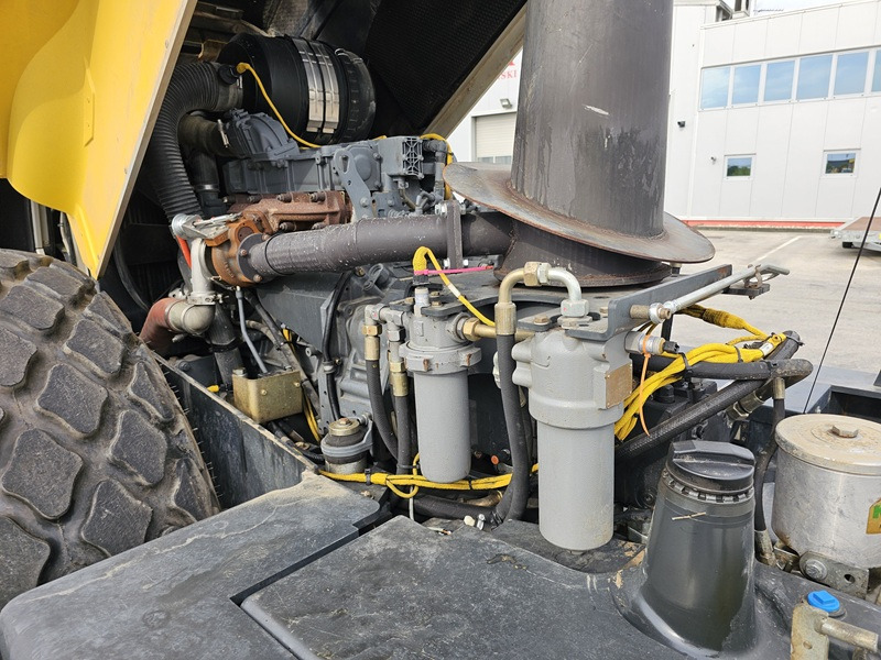 Pemadat BOMAG BW213DH-4 BVC: gambar 18 Pemadat BOMAG BW213DH-4 BVC: gambar 18