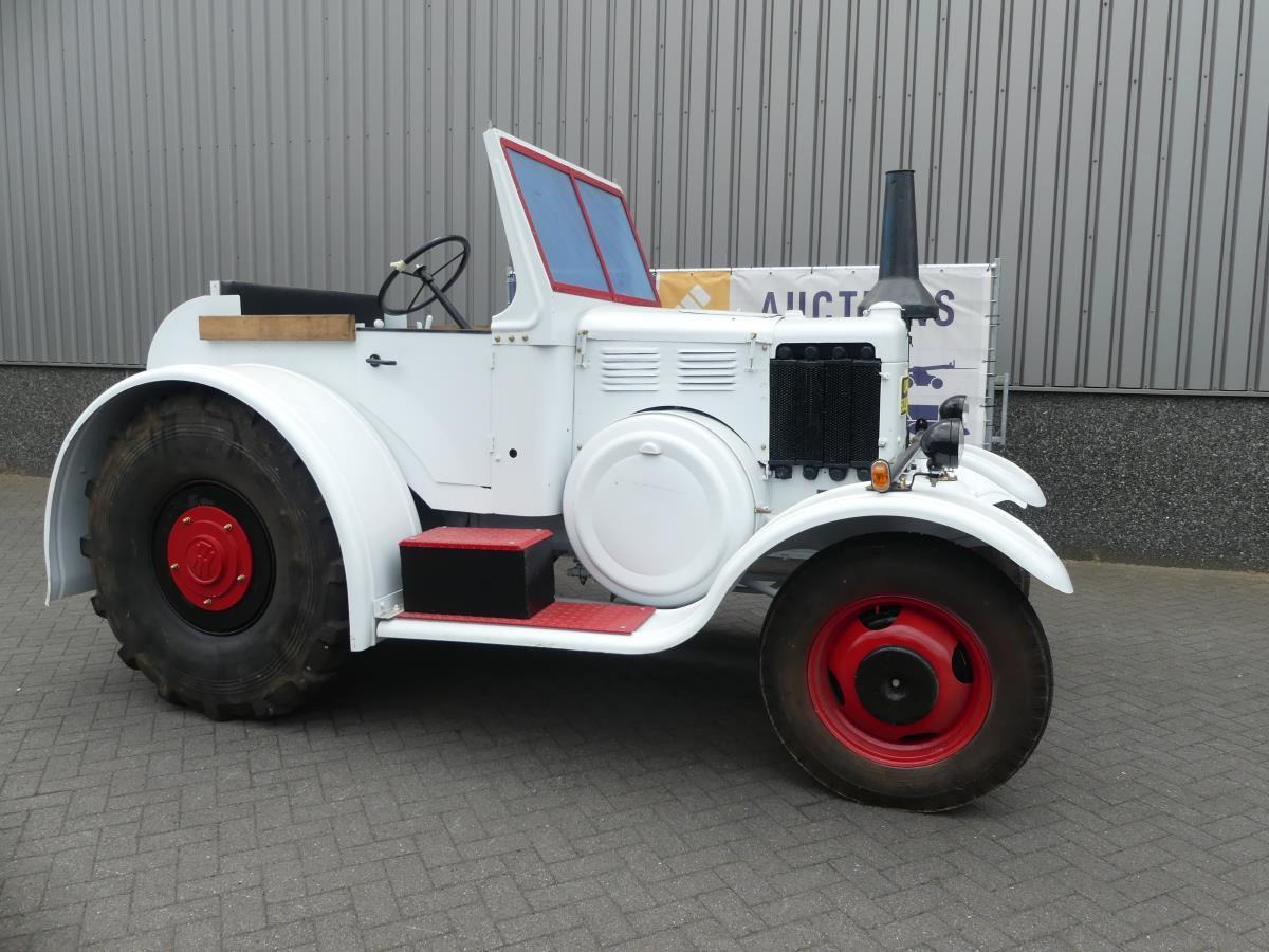 Lanz-Bulldog - Traktor derek: gambar 1 Lanz-Bulldog - Traktor derek: gambar 1