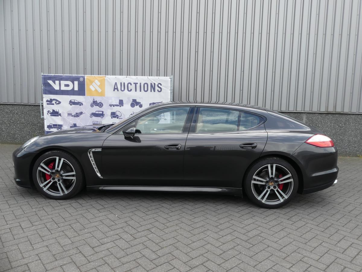 Porsche Panamera, Platina Edition - Mobil sedan: gambar 3 Porsche Panamera, Platina Edition - Mobil sedan: gambar 3