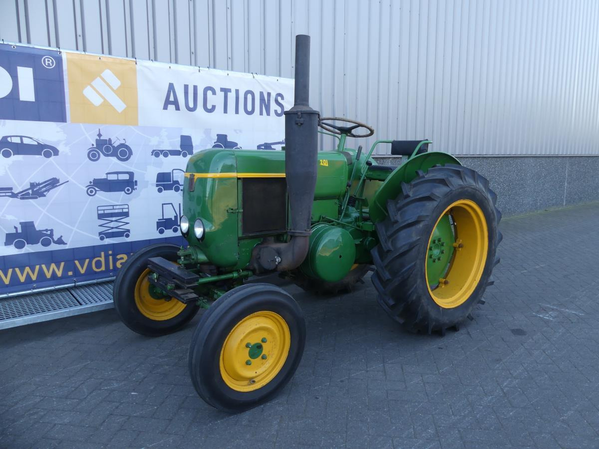 Vierzon 201 - Traktor: gambar 1 Vierzon 201 - Traktor: gambar 1