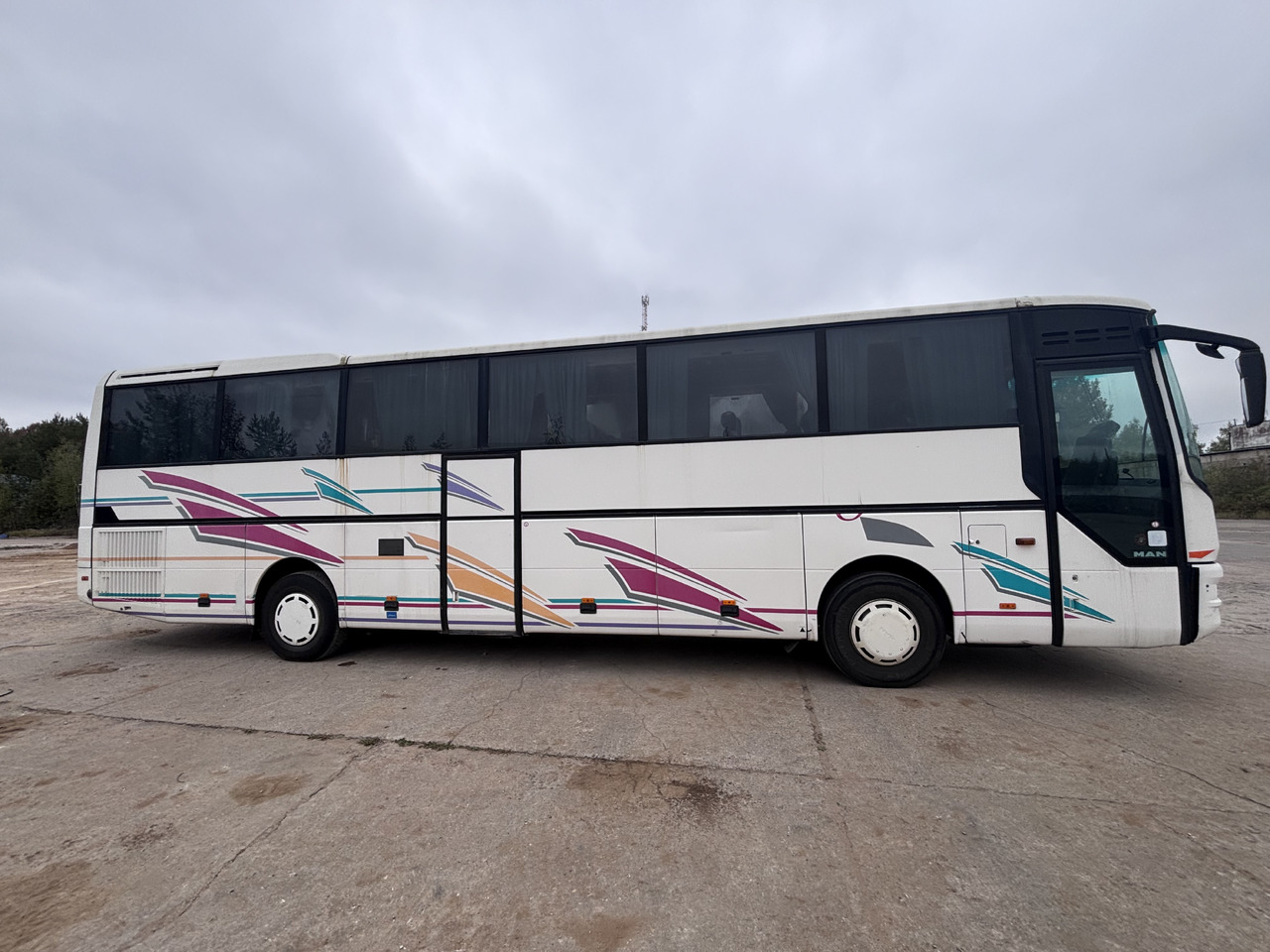 MAN - Bus pariwisata: gambar 4 MAN - Bus pariwisata: gambar 4