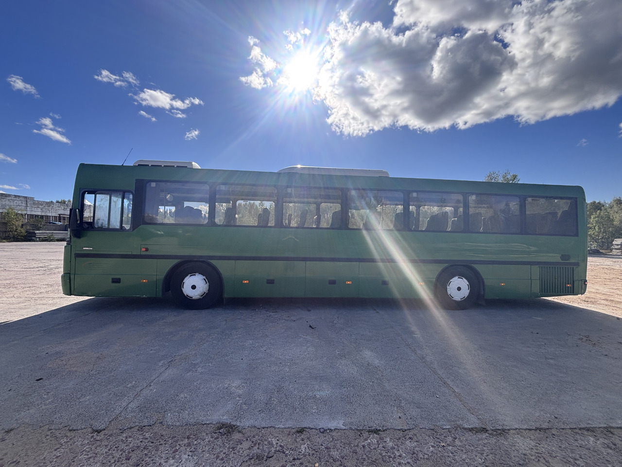 SCANIA KIB12.0 - Bus pinggiran kota: gambar 3 SCANIA KIB12.0 - Bus pinggiran kota: gambar 3