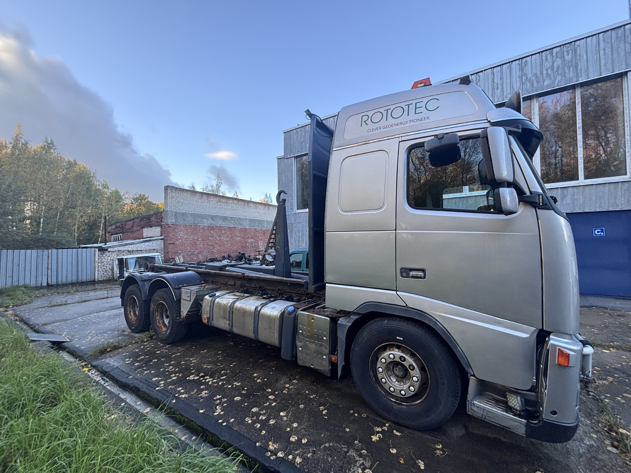 VOLVO FH16 - 580 - Hook lift: gambar 4 VOLVO FH16 - 580 - Hook lift: gambar 4