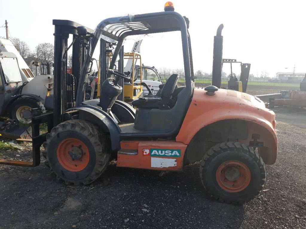 Ausa C200HX4 - Forklift medan kasar: gambar 1 Ausa C200HX4 - Forklift medan kasar: gambar 1