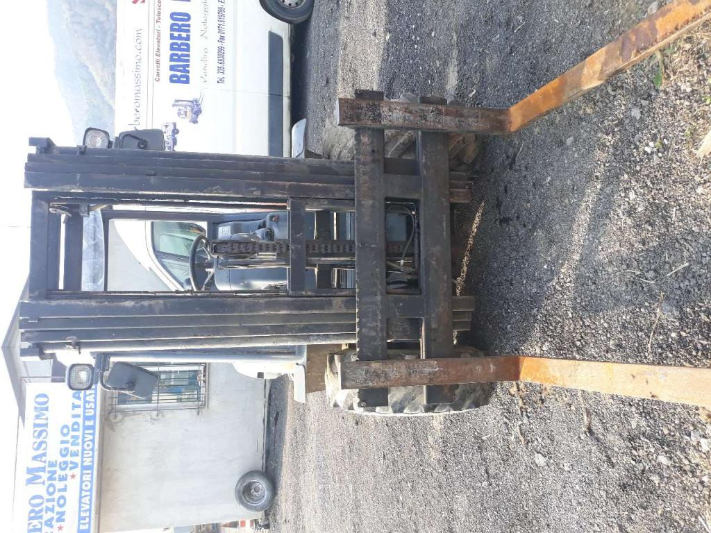 Ausa C200HX4 - Forklift medan kasar: gambar 2 Ausa C200HX4 - Forklift medan kasar: gambar 2