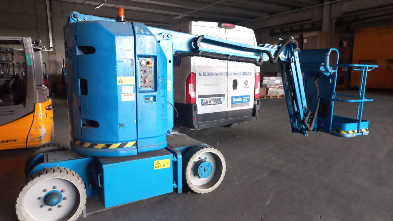 GENIE Z30/20N - Boom artikulasi: gambar 1 GENIE Z30/20N - Boom artikulasi: gambar 1