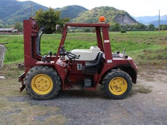 Forklift medan kasar Manitou MC20P: gambar 1