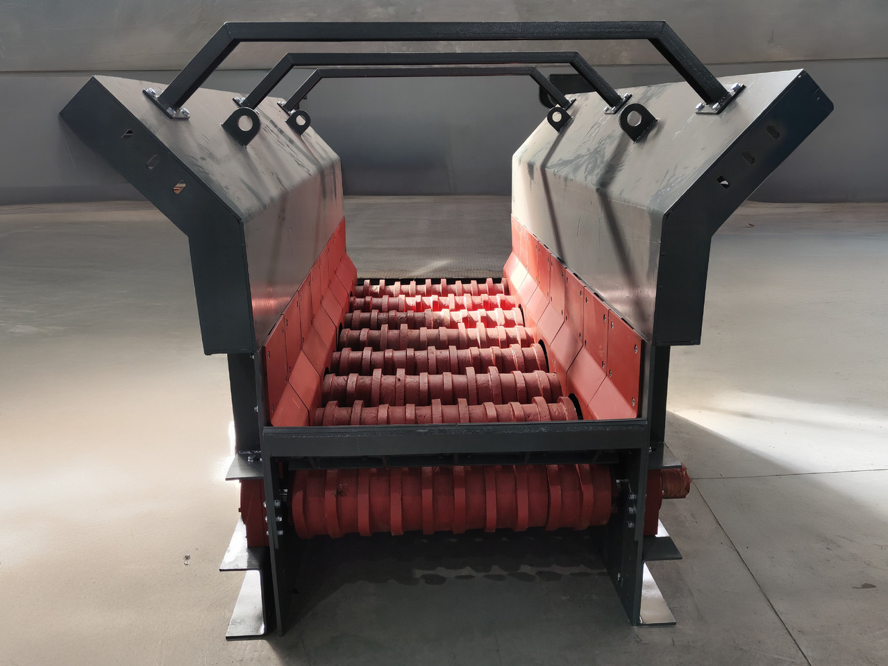 CONSTMACH Hochleistungs-WOBBLER-FEEDER – Die Ideale Lösung für Gleichmäßige und Kontrollierte Materialzufuhr - Mesin pertambangan: gambar 1 CONSTMACH Hochleistungs-WOBBLER-FEEDER – Die Ideale Lösung für Gleichmäßige und Kontrollierte Materialzufuhr - Mesin pertambangan: gambar 1