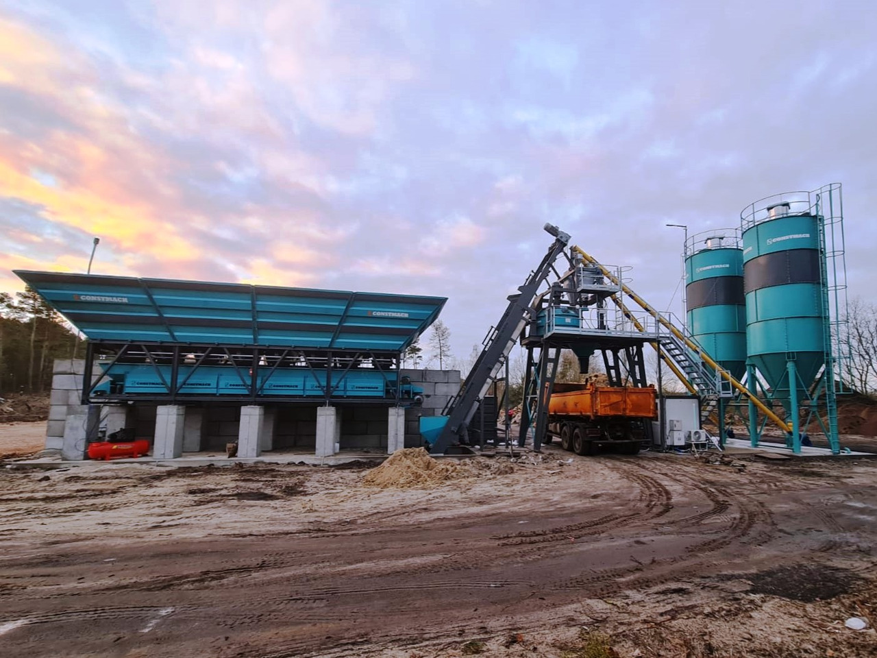 Constmach Centrale à Béton Compacte de 60 m³/h - Pabrik beton: gambar 2 Constmach Centrale à Béton Compacte de 60 m³/h - Pabrik beton: gambar 2