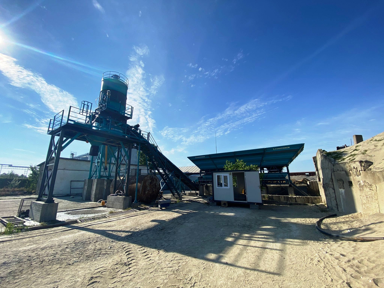 Constmach Centrale à Béton Stationnaire d'une Capacité de 30 m³/h - Pabrik beton: gambar 1 Constmach Centrale à Béton Stationnaire d'une Capacité de 30 m³/h - Pabrik beton: gambar 1