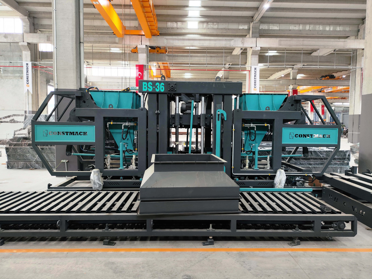 Constmach Machine de Fabrication de Blocs de Béton BS-20 Garantie de 2 ans - Mesin batako: gambar 3 Constmach Machine de Fabrication de Blocs de Béton BS-20 Garantie de 2 ans - Mesin batako: gambar 3