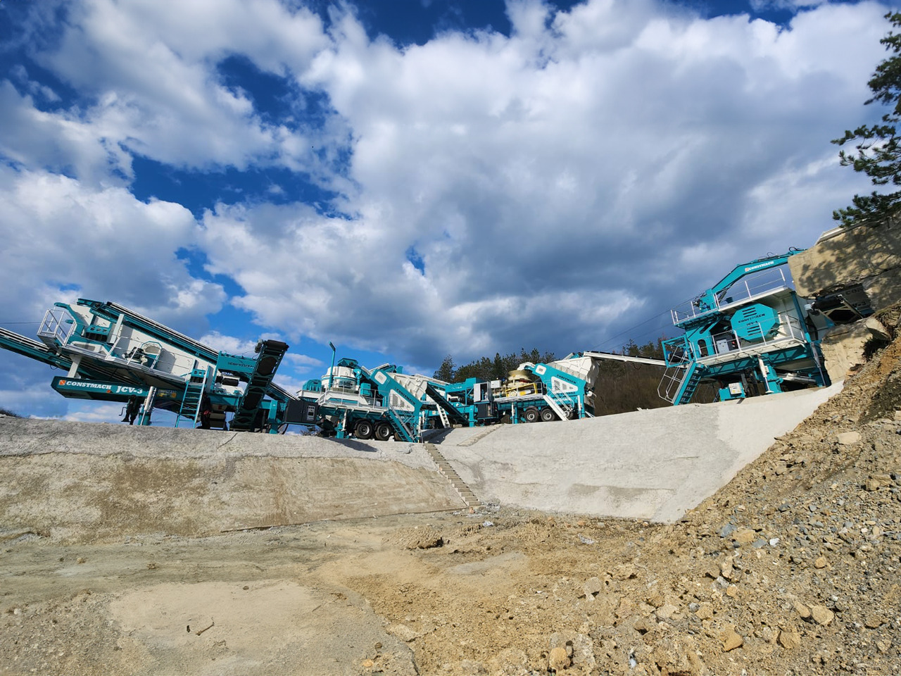Constmach Mobile Impact Crushing Station With A Production Capacity Of 300 Tons - Tanaman penghancur mobil: gambar 3 Constmach Mobile Impact Crushing Station With A Production Capacity Of 300 Tons - Tanaman penghancur mobil: gambar 3