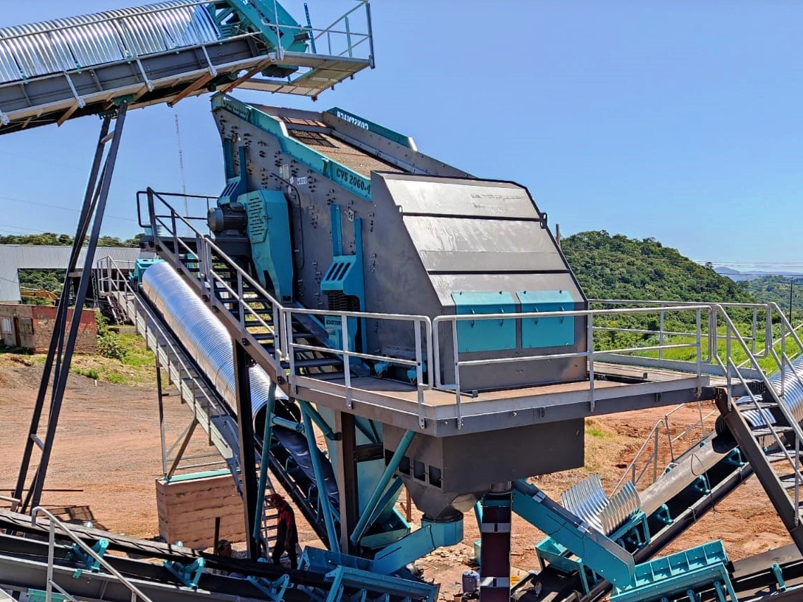 Constmach Schwingsieb Anlagen 70-95 t/h 2-3-4 Stufen 1200x4000 mm - Screener: gambar 1 Constmach Schwingsieb Anlagen 70-95 t/h 2-3-4 Stufen 1200x4000 mm - Screener: gambar 1