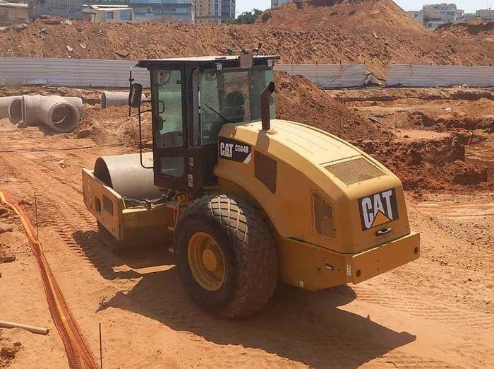 Pelat getar CAT CS64B: gambar 14 Pelat getar CAT CS64B: gambar 14