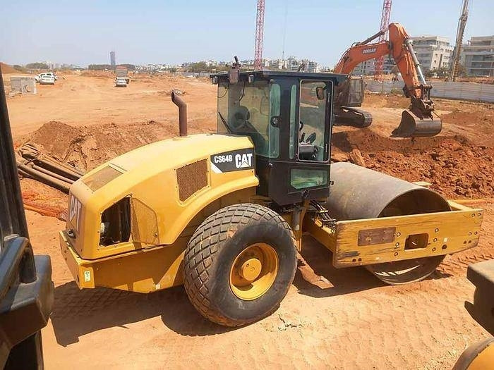 Pelat getar CAT CS64B: gambar 7 Pelat getar CAT CS64B: gambar 7