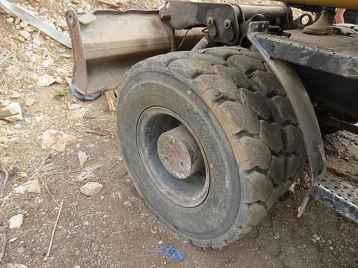 Ekskavator roda CAT M320F: gambar 15