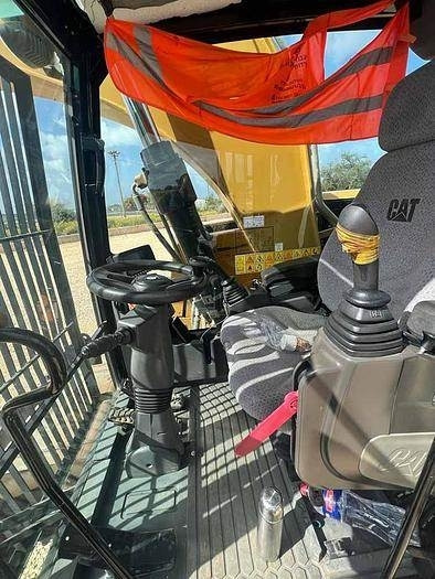 Ekskavator roda CAT M320F: gambar 7