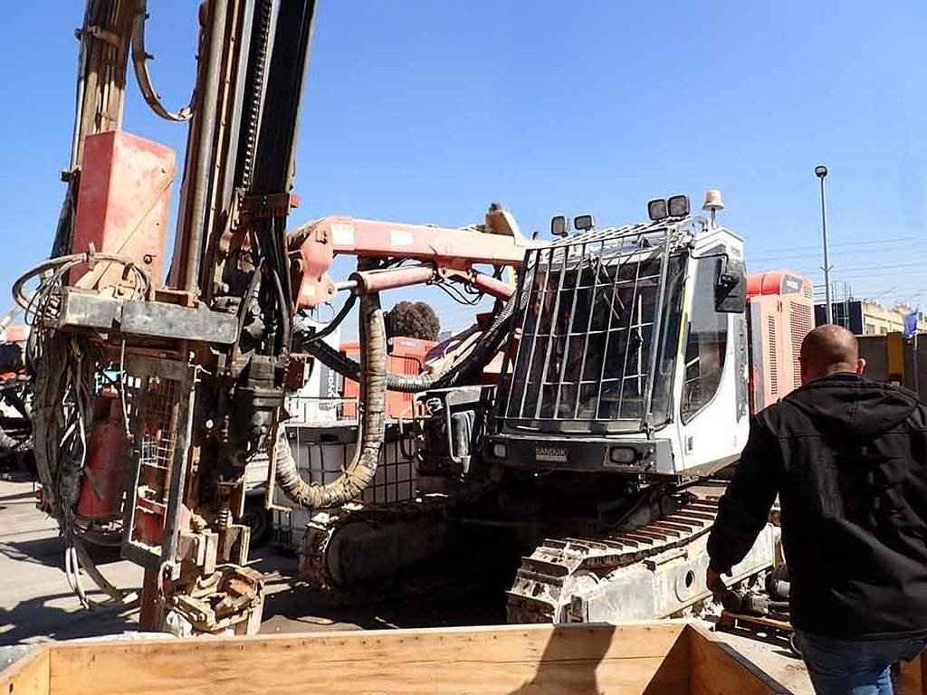 Sandvik DX800 - Anjungan pengeboran: gambar 2 Sandvik DX800 - Anjungan pengeboran: gambar 2