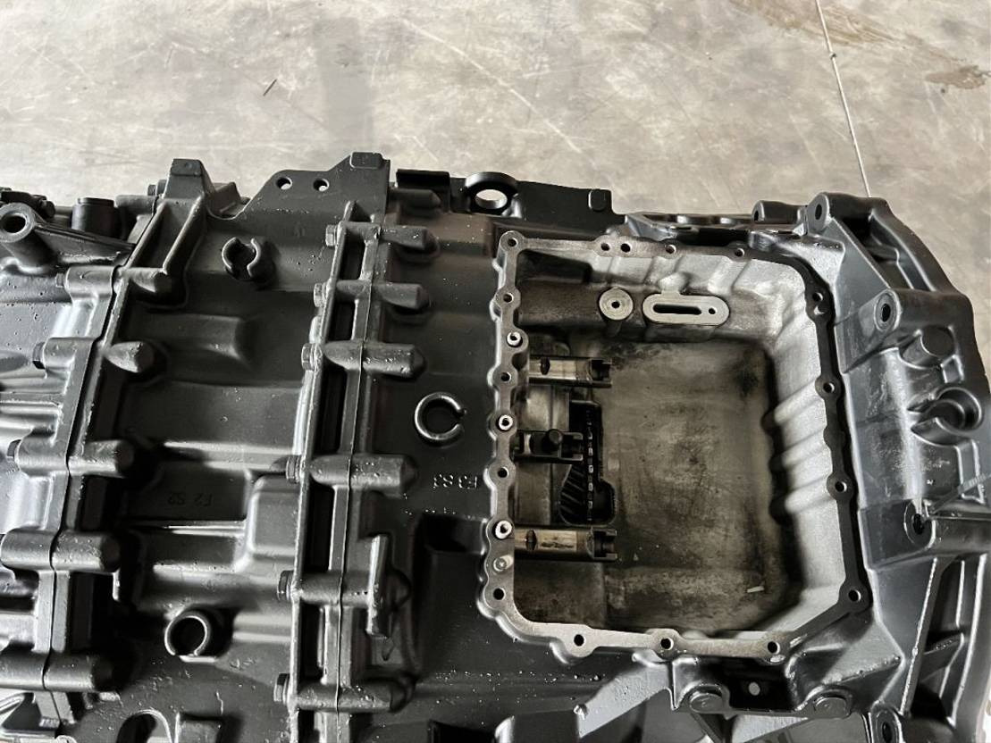 MAN TGA ZF Getriebe 12AS2331 TO - Gearbox untuk Truk: gambar 2 MAN TGA ZF Getriebe 12AS2331 TO - Gearbox untuk Truk: gambar 2