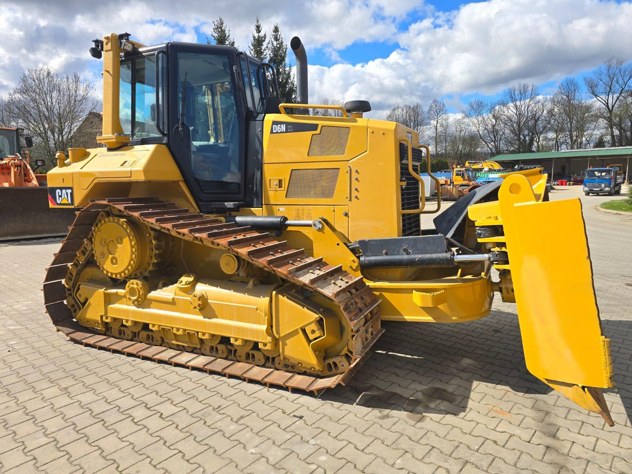 CATERPILLAR D 6 N XL - Bulldozer: gambar 5 CATERPILLAR D 6 N XL - Bulldozer: gambar 5