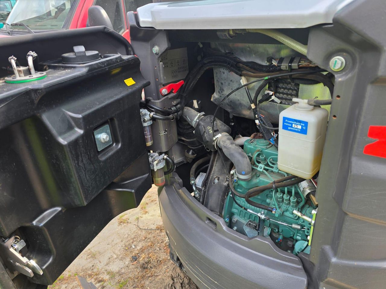 Ekskavator mini VOLVO EC 18 E: gambar 6