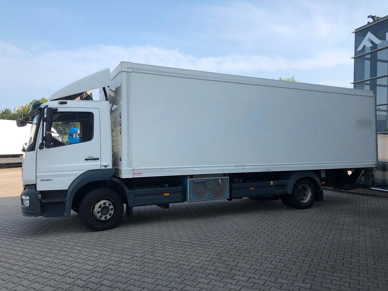 Mercedes-Benz Atego 1530 Frigoblock*3 Verdampfer+Trennwände - Truk berpendingin: gambar 3 Mercedes-Benz Atego 1530 Frigoblock*3 Verdampfer+Trennwände - Truk berpendingin: gambar 3