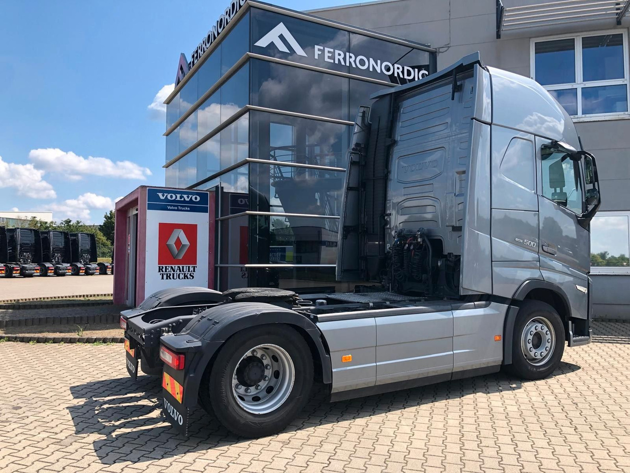 Volvo FH500 XL*TurboComp*2Tanks*Standklima*Navi*VDS - Tractor head: gambar 4 Volvo FH500 XL*TurboComp*2Tanks*Standklima*Navi*VDS - Tractor head: gambar 4