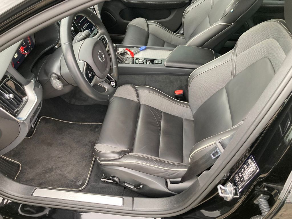 Volvo S60 T5 Lim. R-Design Volvo S60 T5 Lim. R-Design - Mobil sedan: gambar 4 Volvo S60 T5 Lim. R-Design Volvo S60 T5 Lim. R-Design - Mobil sedan: gambar 4