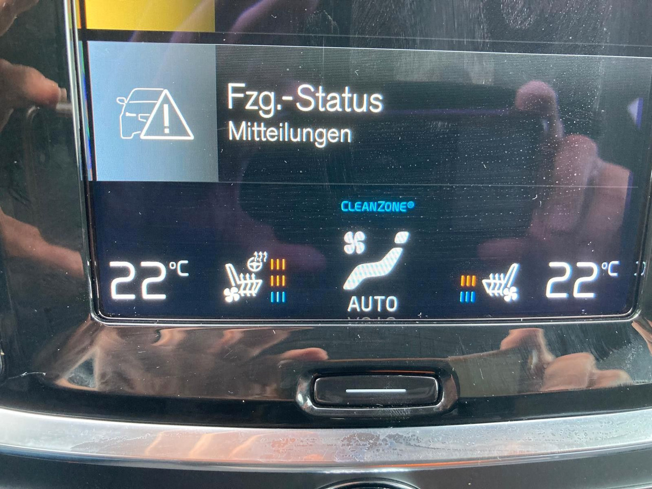 Leasing  Volvo V60 T8 R Design Recharge Plug-In Hybrid AWD Volvo V60 T8 R Design Recharge Plug-In Hybrid AWD: gambar 19