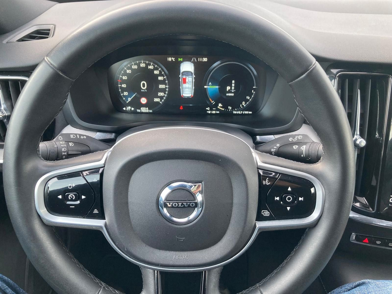 Leasing  Volvo V60 T8 R Design Recharge Plug-In Hybrid AWD Volvo V60 T8 R Design Recharge Plug-In Hybrid AWD: gambar 26